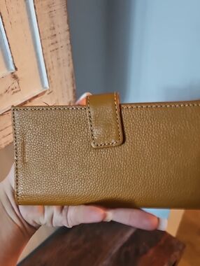 Mundi Camel Color Leather Wallet Nwt